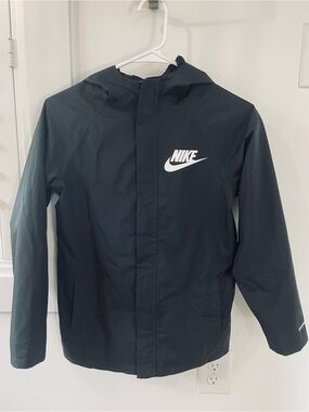 Boys Nike rain jacket